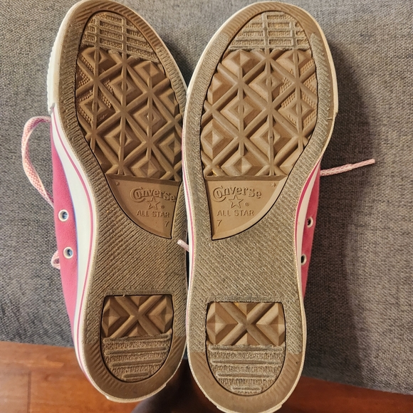 Hot pink suede converse. Unisex. Size 9 women. Size 7 men. - Picture 4 of 5